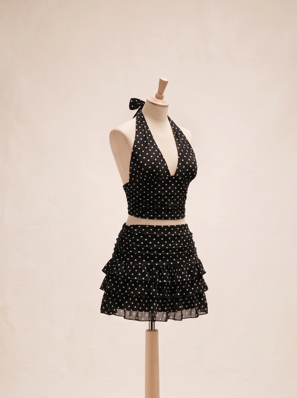 L'Ensemble à Pois Silhouette Pin-up